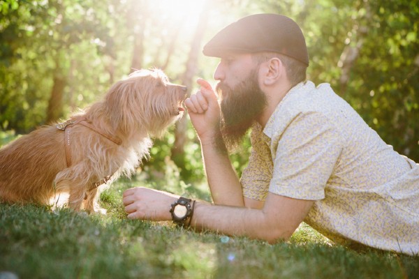 Expressões do rosto humano podem não impactar os cachorros