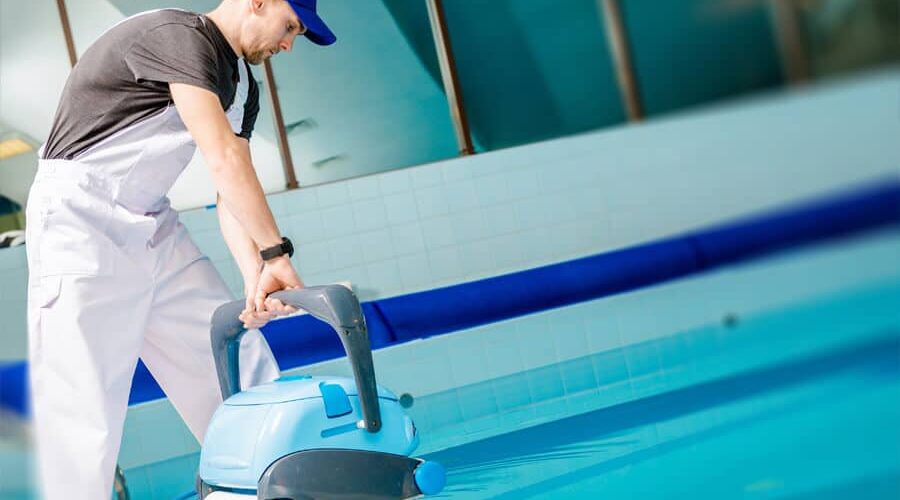 Entenda os detalhes de como aumentar o pH da piscina aqui