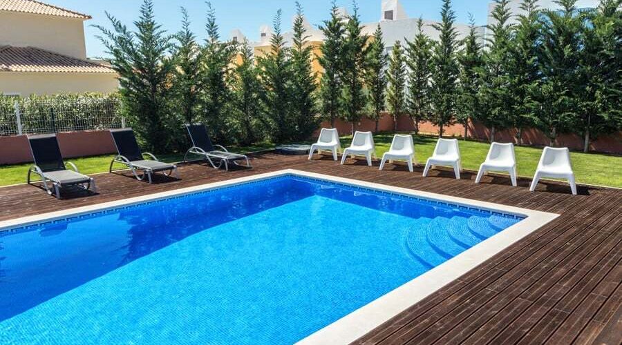 Qual é o melhor piso para colocar em volta da piscina?